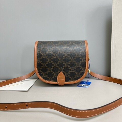 Celine Folco焦糖色凱旋門馬鞍包