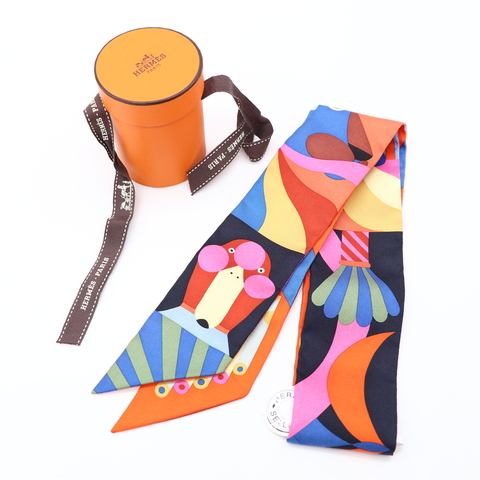 Hermès 愛馬仕 Parade en Fanfare Twilly 長絲巾