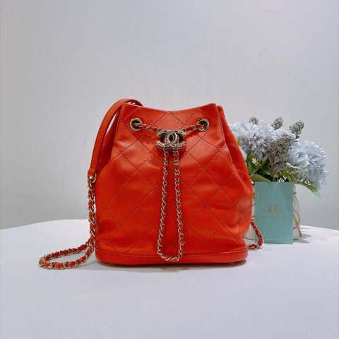 TW4969	Chanel 香奈兒水桶鍊帶包包 Bucket Crossbody Bag Calfskin Orange x GHW