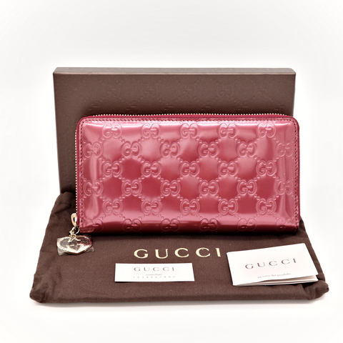 Gucci 經典 雙G壓紋 Guccissima 金屬莓果紅漆皮拉鍊長夾