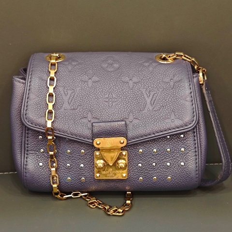 路易威登/Louis Vuitton 紫色壓花鉚釘鏈條包 17.5*7*13.5。