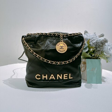 TW4980	Chanel 香奈兒迷你22系列鍊帶包包 Mini 22 Bag Calfskin Black x GHW
