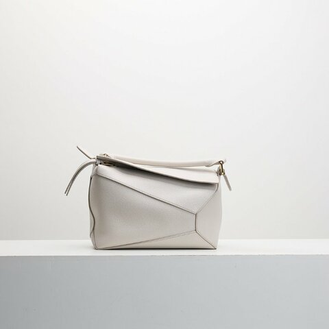 Loewe Puzzle small新色輕靈灰