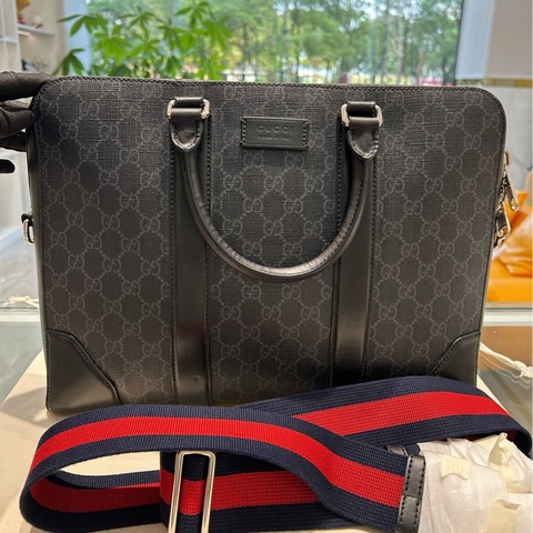 古馳Gucci黑老花公文包手提斜挎包