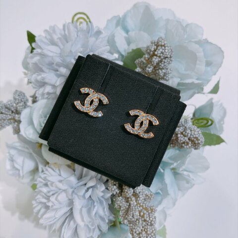 TW4981	Chanel 香奈兒經典CC字藍水晶耳環 Classic 1.5cm CC Logo Earrings Blue Crystal x GHW