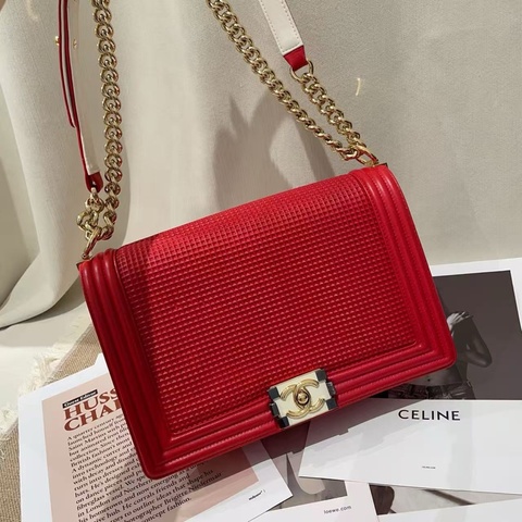 Chanel 香奈兒中號leboy 紅色 18開有卡