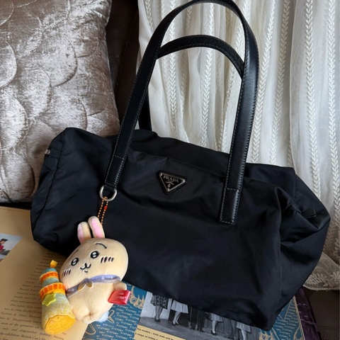 普拉特 PRADA 經典Vintage 中古 經典 黑尼龍 波士頓包／保齡球包
