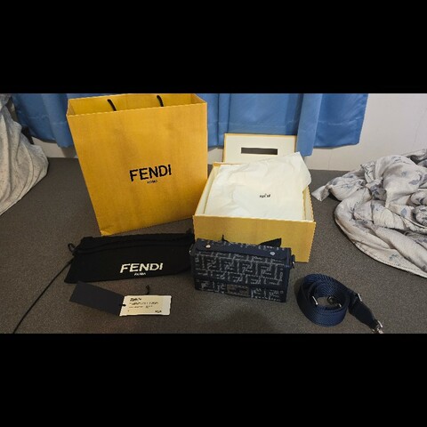 FENDI BAGUETTE SOFT TRUNK 藍色