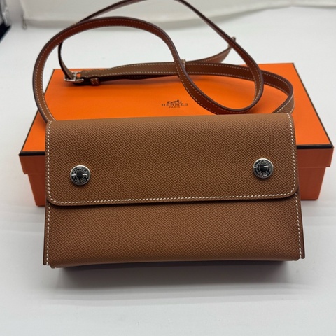 愛馬仕 Hermes 金棕色snap斜挎包