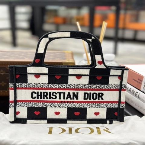 未使用！Dior 迪奧mini Tote 撲克牌限量 附件 塵袋