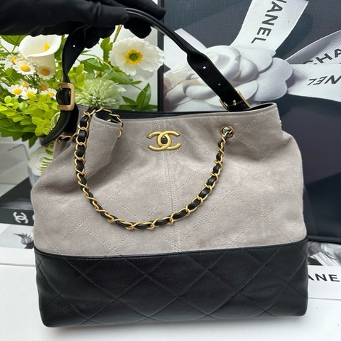 香奈兒Chanel  chanel 25a 灰色麂皮 hobo竪版 99新