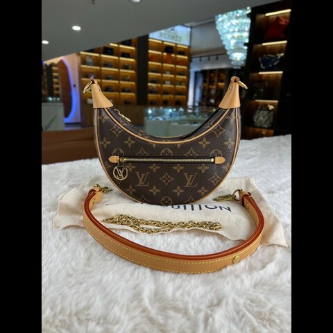 LOUIS VUITTON 路易威登 LV Loop 經典老花滿印 鏈條肩帶 塗層帆布拼牛皮飾邊 月亮包 豌豆包 腋下包 手提包 單肩包 單肩斜揹包 女款 棕色