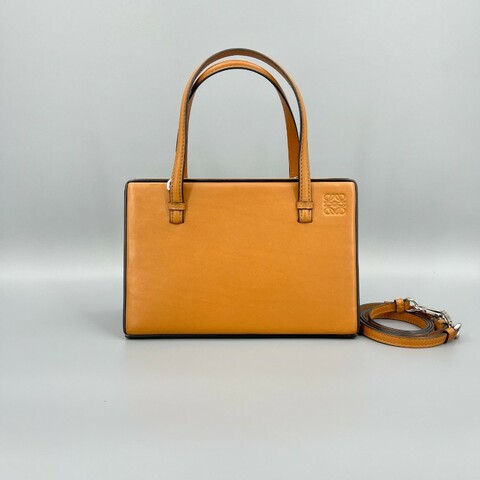 LOEWE 羅意威 97新 焦糖色牛皮夾子郵差斜揹包