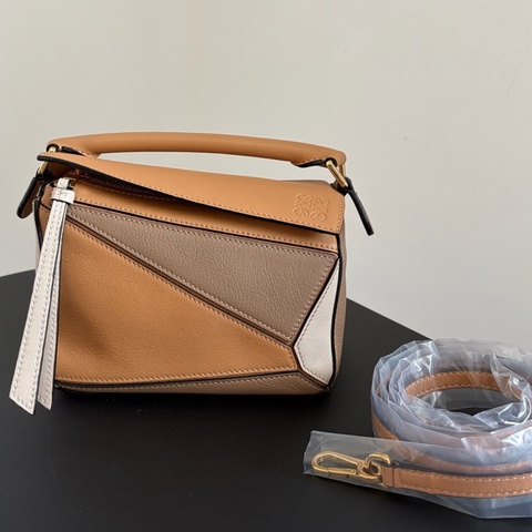 loewe羅意威拼色puzzle mini