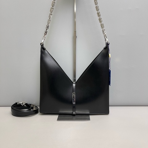 Givenchy紀梵希 98-99新 Cut-out 黑色全皮單肩斜挎包  尺寸 28×26×6