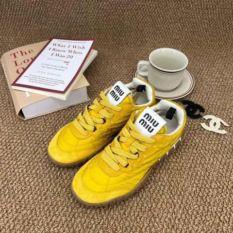 MIU MIU Tyre 休閒鞋 黃 生膠底 36碼
