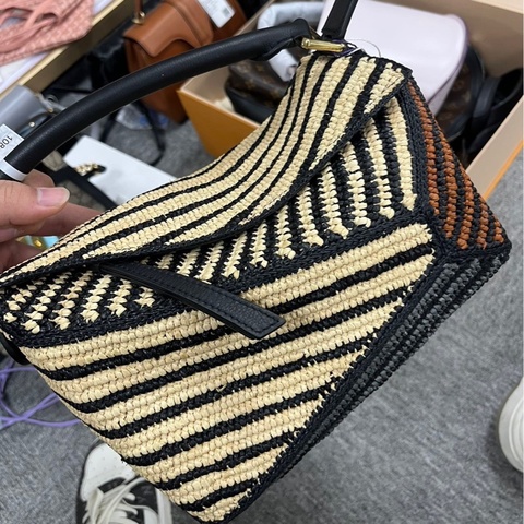 羅意威loewe Paula's ibiza聯名草編puzzle包