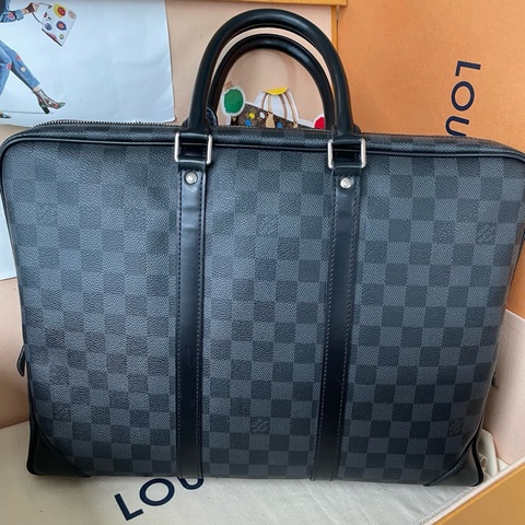 【閒置新】LV路易威登 Voyage Nm黑棋盤格公文包 經典棋盤格 五金亮 肩帶可拆卸調節