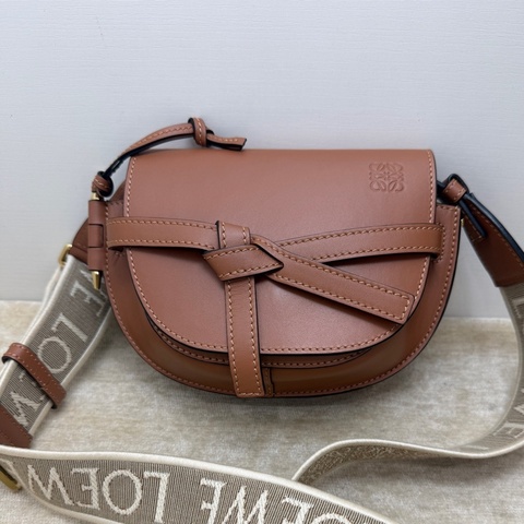 LOEWE羅意威 Gate mini焦糖色馬鞍包 尺寸21x9x12cm