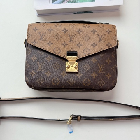 99❤️LV 路易威登Pochette Metis拼色郵差包 經典老花拼色