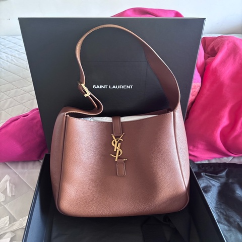 YSL經典hobo包 LE5A7