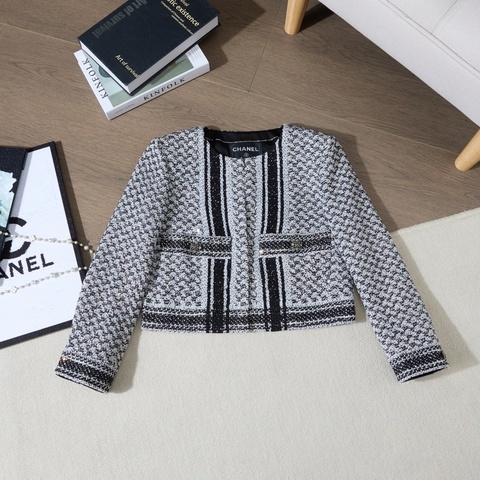 Chanel 15C Tweed亮片短款外套