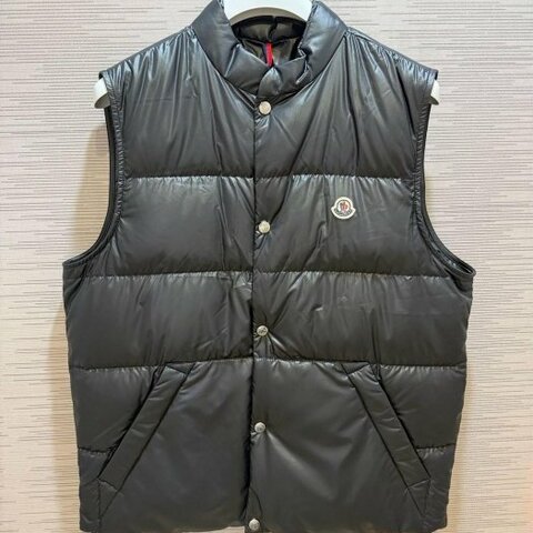 💎Han's house精品服飾💎MONCLER Restigo 羽絨 背心 外套 可手水洗 現貨2/3 原價38000