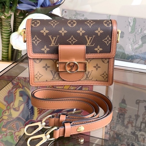 LV 路易威登達芙妮 小號 部分膜還在