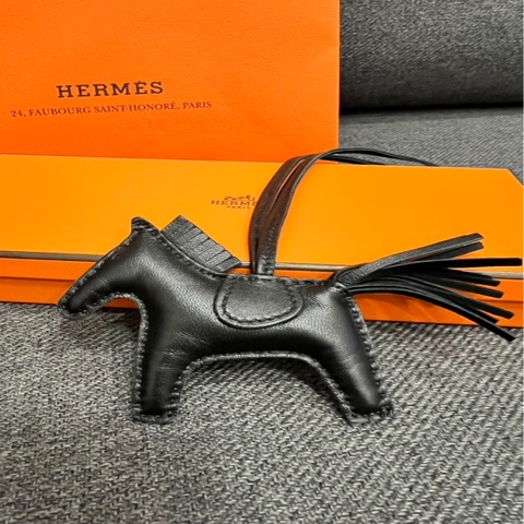 HERMES 愛馬仕 黑色 RODEO PM小馬掛飾