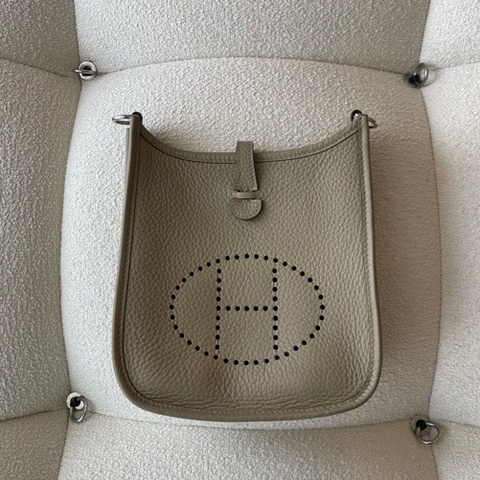 Hermes mini evelyne 16