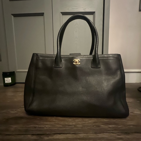 Chanel cerf tote 17開 黑色牛皮 金扣