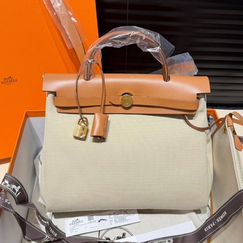 全配全新帶膜🧡#愛馬仕 #淺金棕拼米色帆布金扣 #herbag31