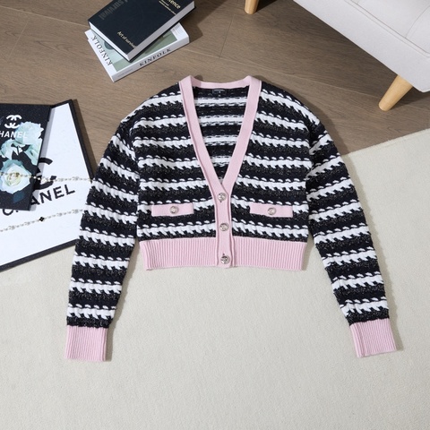 Chanel 22B 粉黑條紋針織開衫