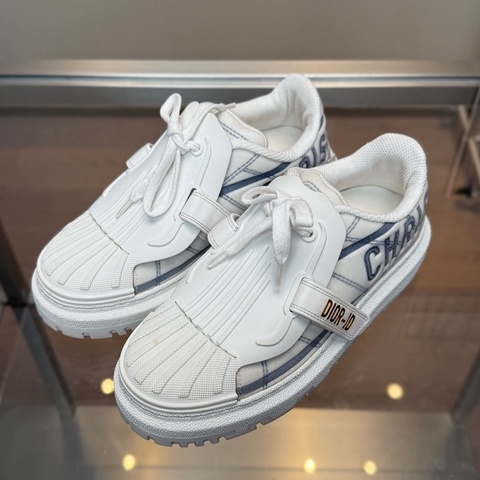 Dior/迪奧 白色貝殼頭休閒鞋 尺碼/36碼 成色/99