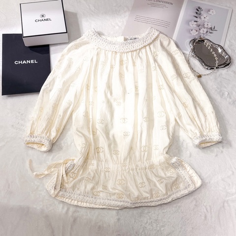 Chanel 米白真絲刺繡上衣