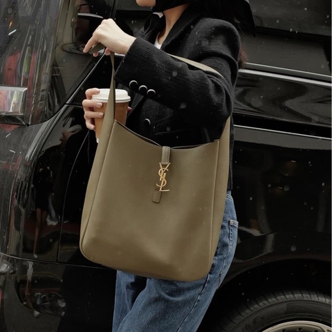 ✨YSL｜橄欖綠金扣大號hobo水桶單肩包｜99新2024年編碼