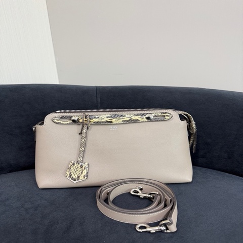 Fendi by the way 小牛皮拼蛇皮