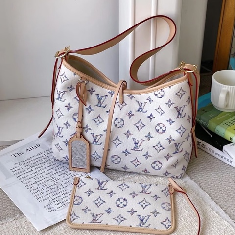 Louis Vuitton • 經典航海系列Carry All 小號 芯片款✨