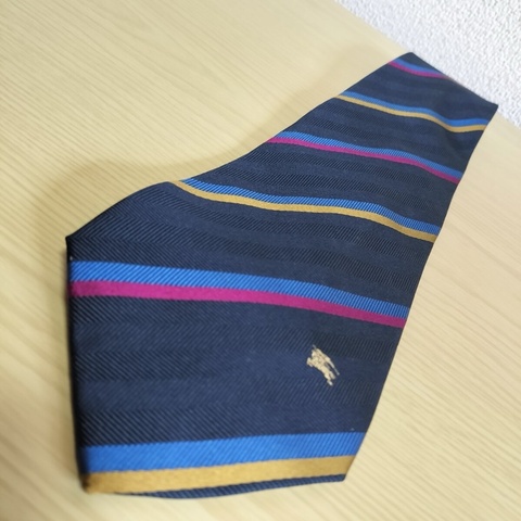 真品BURBERRY 巴博利綢領帶 英國製100% Silk