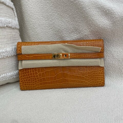 Hermès Kelly Long Wallet Alligator Yellow Gold Hardware