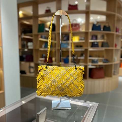 葆蝶家 bottega veneta小羊皮