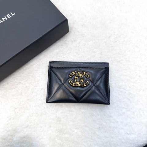CHANEL黑色羊皮19系列卡夾AP1167