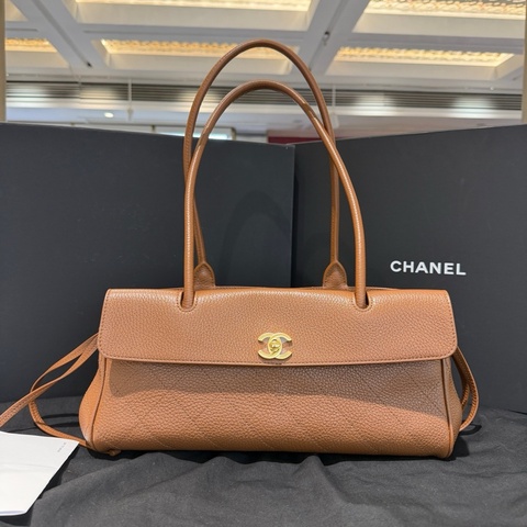 香奈兒chanel 26s 法棍hobo 单肩包腋下包包手提包 焦糖色/金棕色/駝色荔枝紋稜格皮 金扣 芯片款
