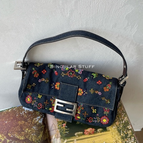 Fendi 花朵串珠法棍包