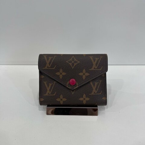 LV M41938  老花紫紅豆豆Victorine短夾