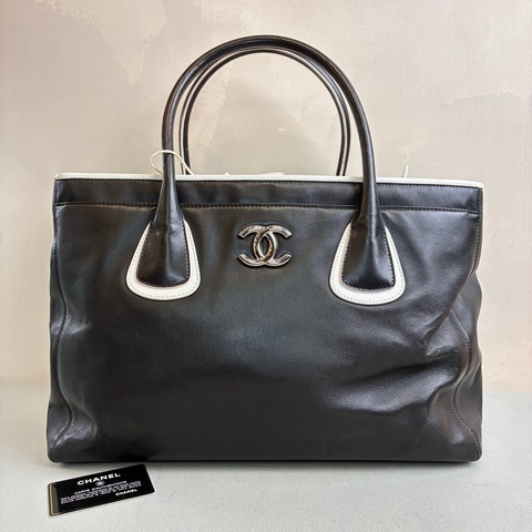 Chanel/香奈兒 熊貓黑白拼色 cerf手提包 12開 98新