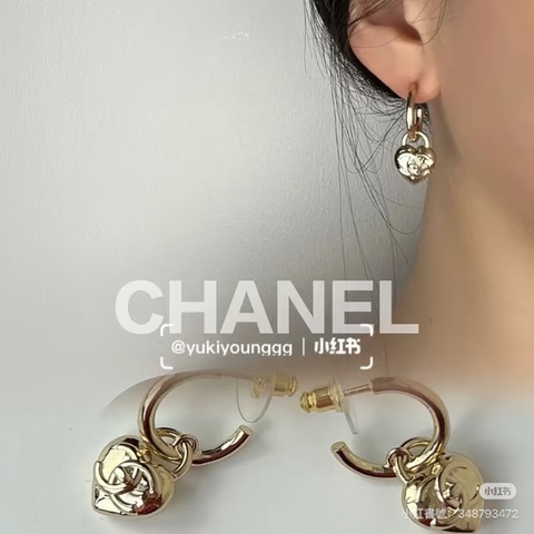 CHANEL 書包釦精緻光澤 愛心墜飾🧡耳環