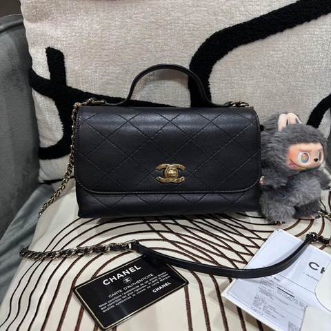 Chanel Top Handle 黑色金扣Crossbody Bag