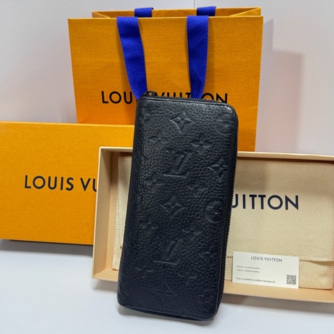 （晶片款🆕） LV M11721 Taurillon 黑壓紋牛皮長夾 專櫃43500
