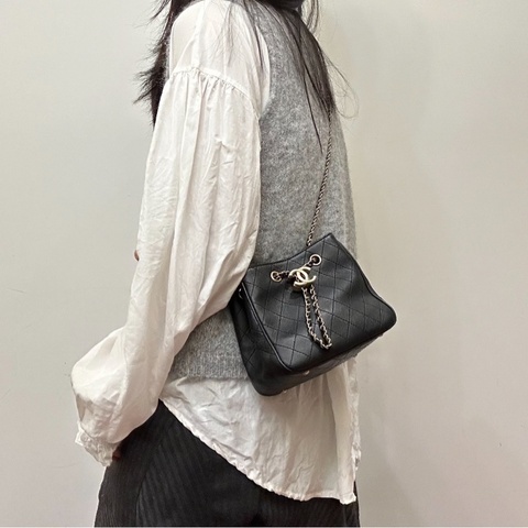 【小巧精緻✨全網最甜✨】Chanel 吊墜 束口小水桶 黑金